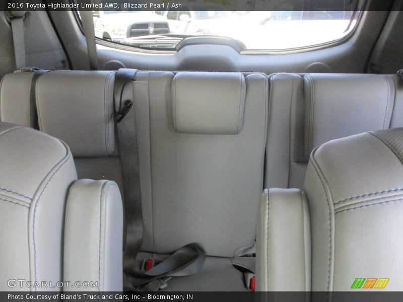 Blizzard Pearl / Ash 2016 Toyota Highlander Limited AWD