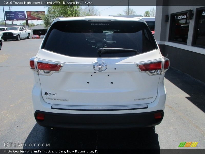 Blizzard Pearl / Ash 2016 Toyota Highlander Limited AWD