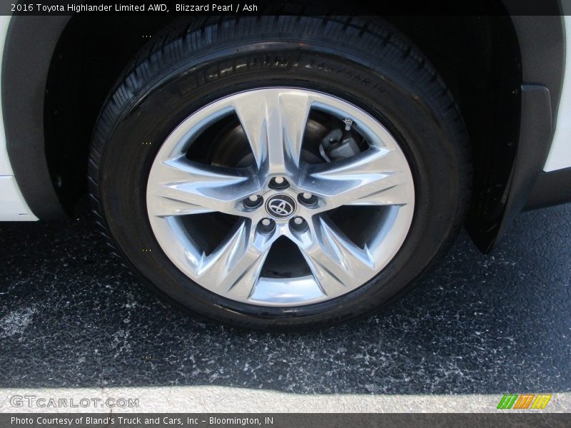 Blizzard Pearl / Ash 2016 Toyota Highlander Limited AWD