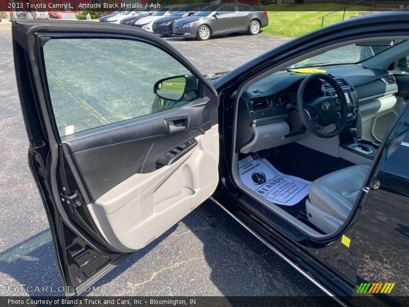 Attitude Black Metallic / Ash 2013 Toyota Camry L