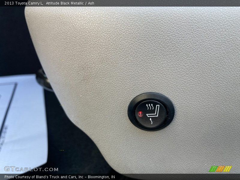 Attitude Black Metallic / Ash 2013 Toyota Camry L