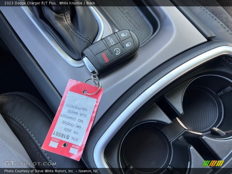 Keys of 2023 Charger R/T Plus