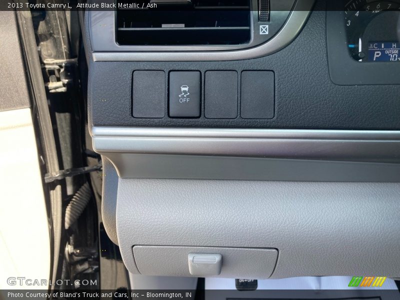 Attitude Black Metallic / Ash 2013 Toyota Camry L