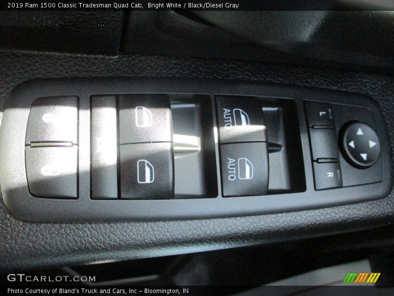Bright White / Black/Diesel Gray 2019 Ram 1500 Classic Tradesman Quad Cab