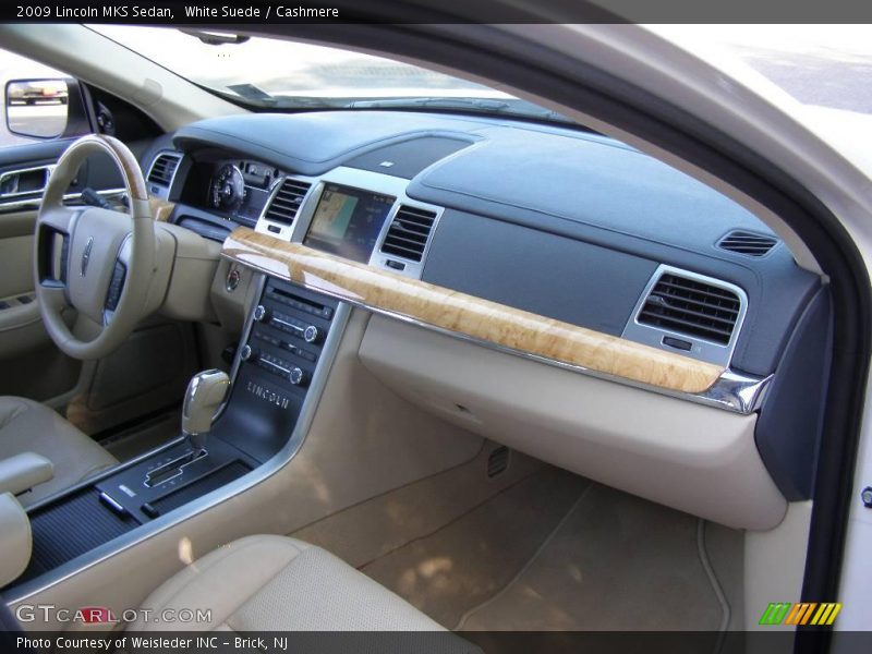 White Suede / Cashmere 2009 Lincoln MKS Sedan