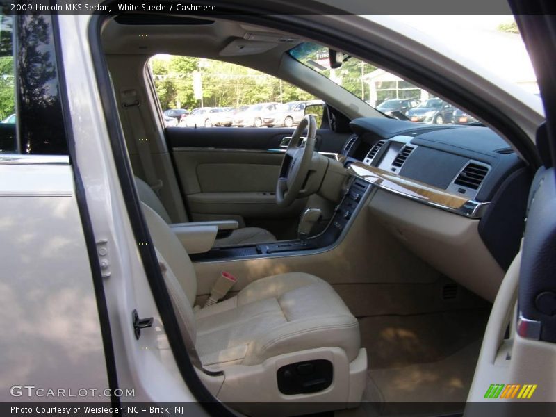 White Suede / Cashmere 2009 Lincoln MKS Sedan