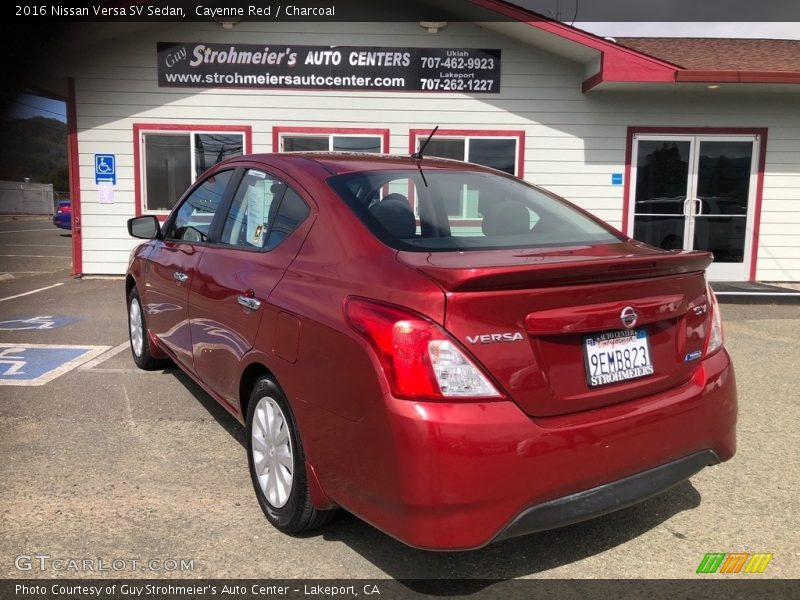 Cayenne Red / Charcoal 2016 Nissan Versa SV Sedan