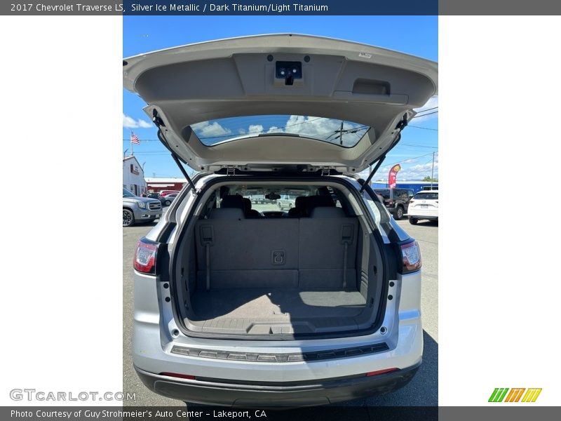 Silver Ice Metallic / Dark Titanium/Light Titanium 2017 Chevrolet Traverse LS