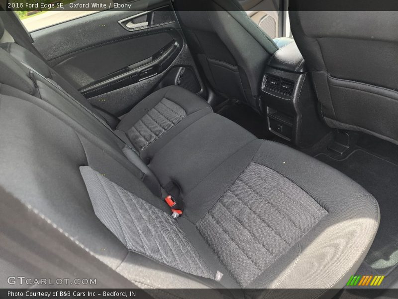 Oxford White / Ebony 2016 Ford Edge SE