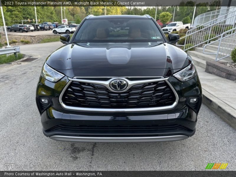 Midnight Black Metallic / Glazed Caramel 2023 Toyota Highlander Platinum AWD