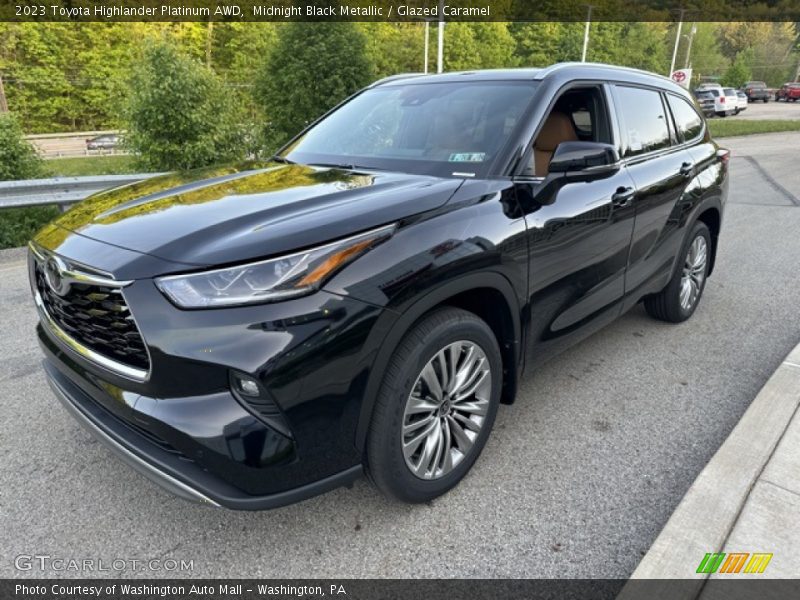 Midnight Black Metallic / Glazed Caramel 2023 Toyota Highlander Platinum AWD
