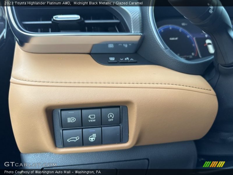 Midnight Black Metallic / Glazed Caramel 2023 Toyota Highlander Platinum AWD