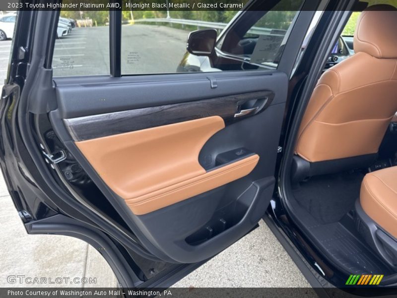 Midnight Black Metallic / Glazed Caramel 2023 Toyota Highlander Platinum AWD