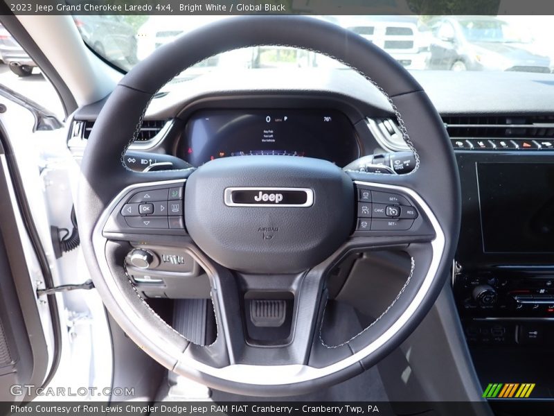 Bright White / Global Black 2023 Jeep Grand Cherokee Laredo 4x4