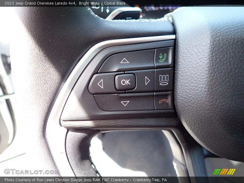 Bright White / Global Black 2023 Jeep Grand Cherokee Laredo 4x4