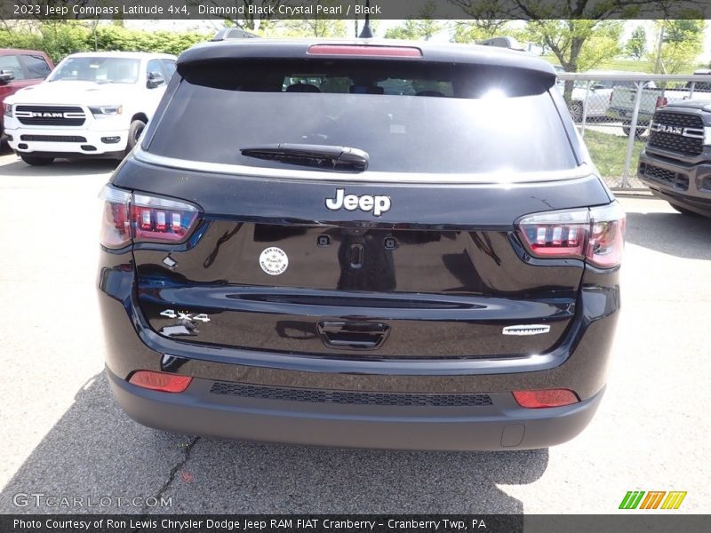 Diamond Black Crystal Pearl / Black 2023 Jeep Compass Latitude 4x4