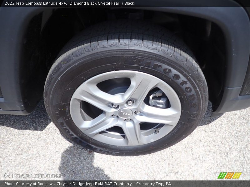Diamond Black Crystal Pearl / Black 2023 Jeep Compass Latitude 4x4