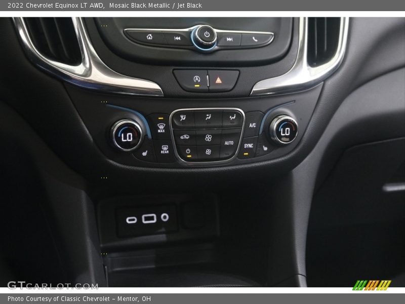 Mosaic Black Metallic / Jet Black 2022 Chevrolet Equinox LT AWD