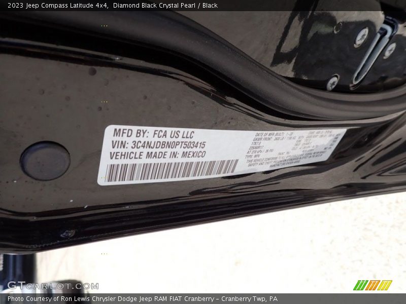 Diamond Black Crystal Pearl / Black 2023 Jeep Compass Latitude 4x4