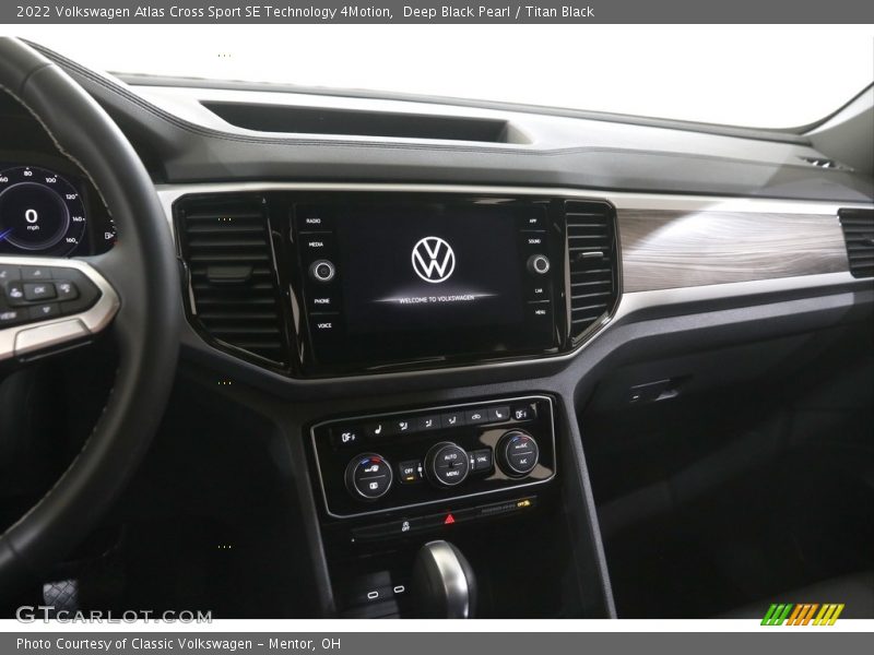 Controls of 2022 Atlas Cross Sport SE Technology 4Motion