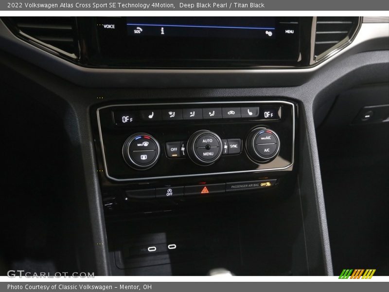 Controls of 2022 Atlas Cross Sport SE Technology 4Motion