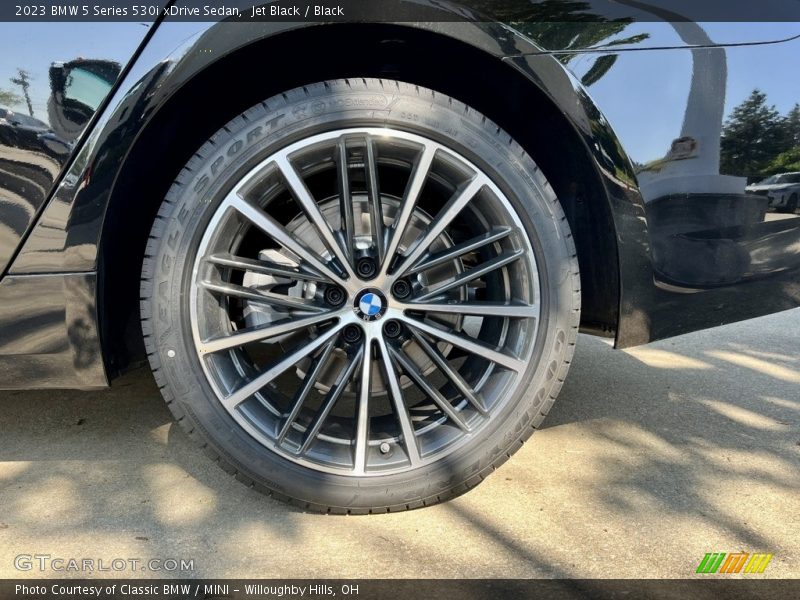 Jet Black / Black 2023 BMW 5 Series 530i xDrive Sedan