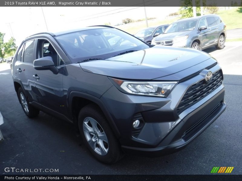 Magnetic Gray Metallic / Black 2019 Toyota RAV4 XLE AWD