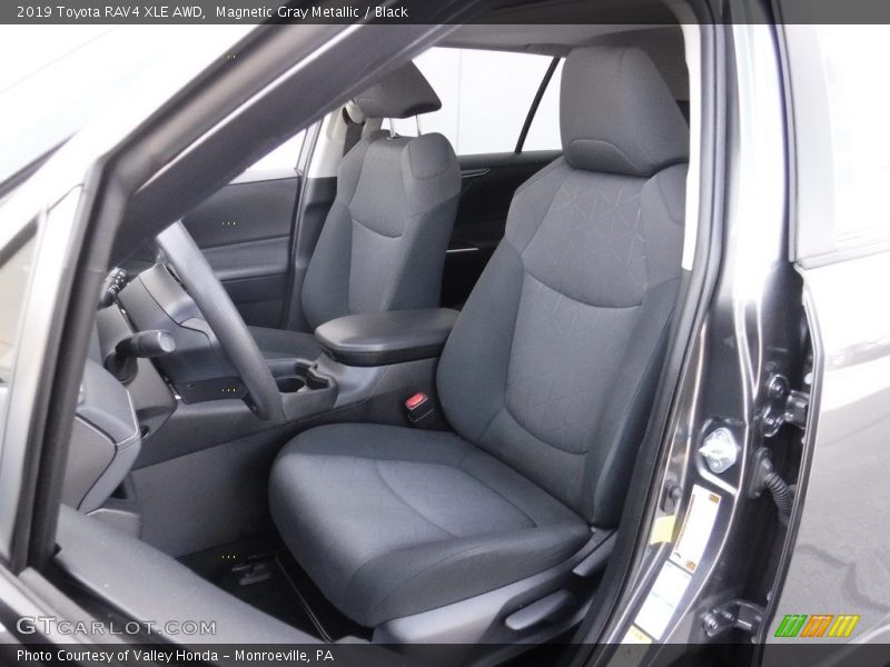 Magnetic Gray Metallic / Black 2019 Toyota RAV4 XLE AWD