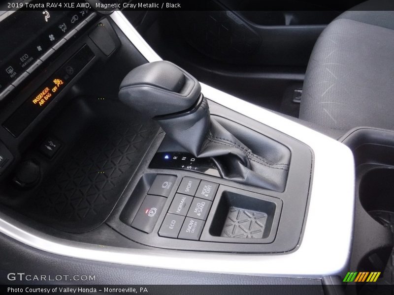 Magnetic Gray Metallic / Black 2019 Toyota RAV4 XLE AWD