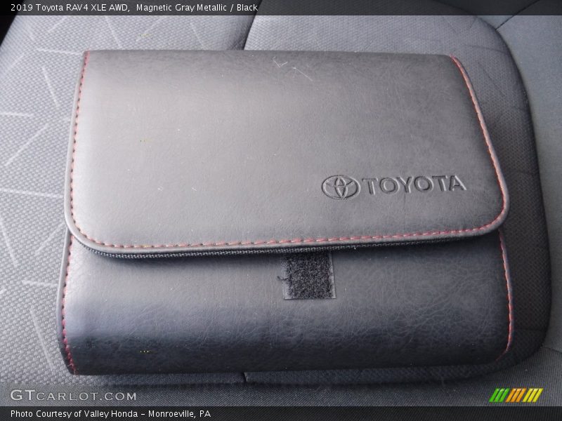 Magnetic Gray Metallic / Black 2019 Toyota RAV4 XLE AWD