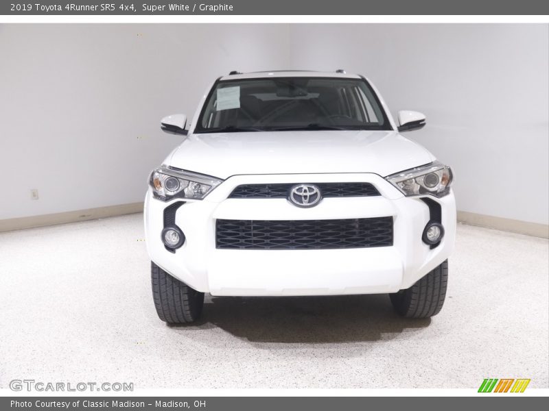 Super White / Graphite 2019 Toyota 4Runner SR5 4x4