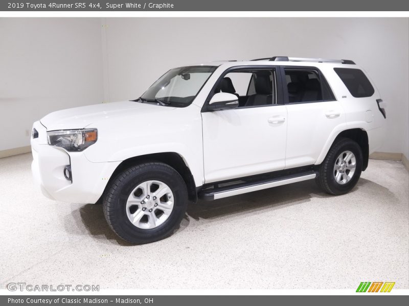 Super White / Graphite 2019 Toyota 4Runner SR5 4x4