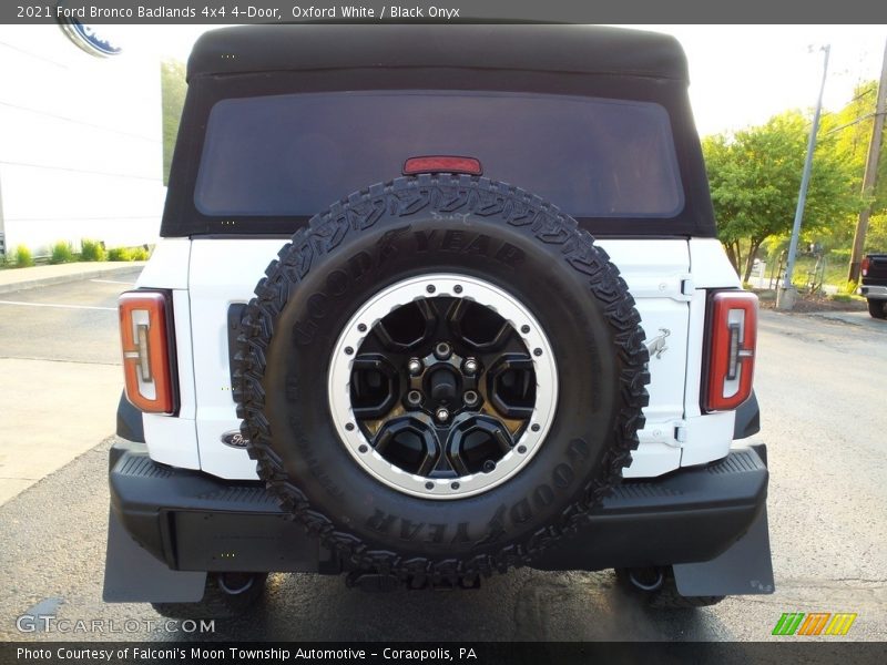 Oxford White / Black Onyx 2021 Ford Bronco Badlands 4x4 4-Door