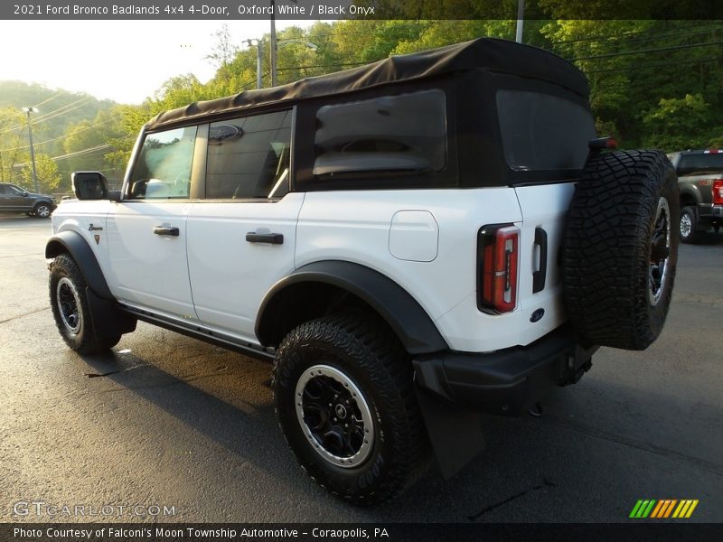 Oxford White / Black Onyx 2021 Ford Bronco Badlands 4x4 4-Door