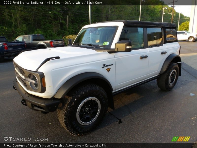 Front 3/4 View of 2021 Bronco Badlands 4x4 4-Door