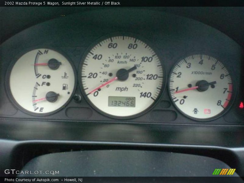 Sunlight Silver Metallic / Off Black 2002 Mazda Protege 5 Wagon