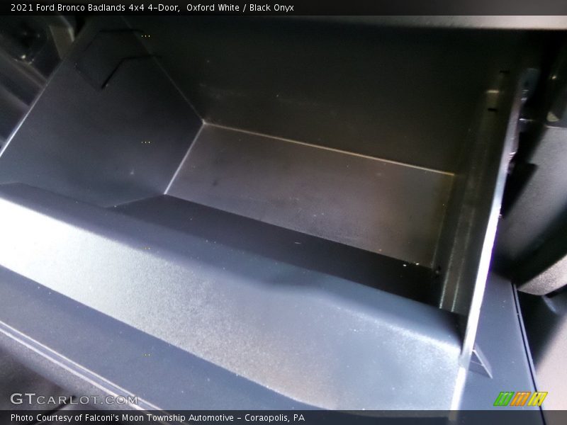 Oxford White / Black Onyx 2021 Ford Bronco Badlands 4x4 4-Door