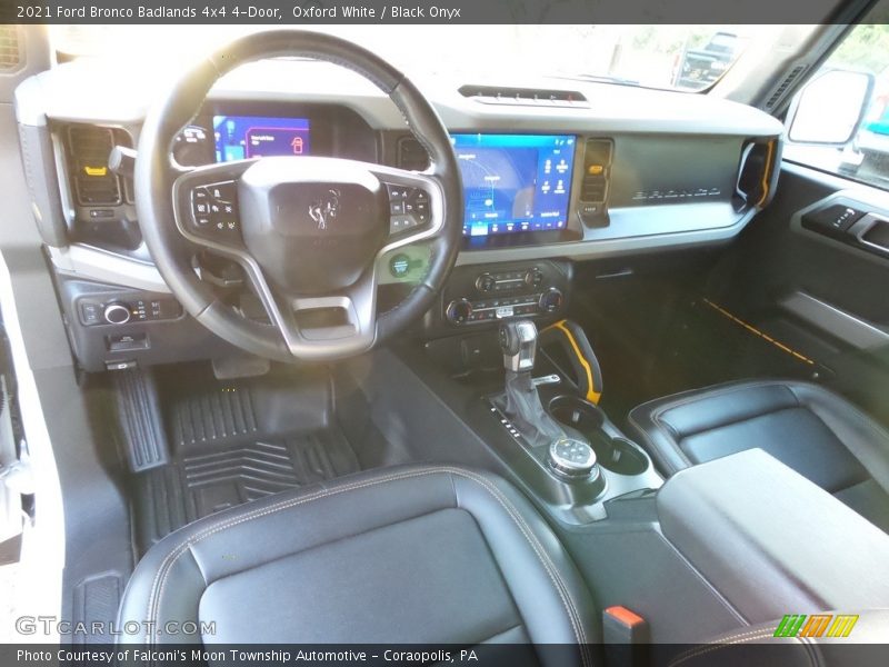 Oxford White / Black Onyx 2021 Ford Bronco Badlands 4x4 4-Door