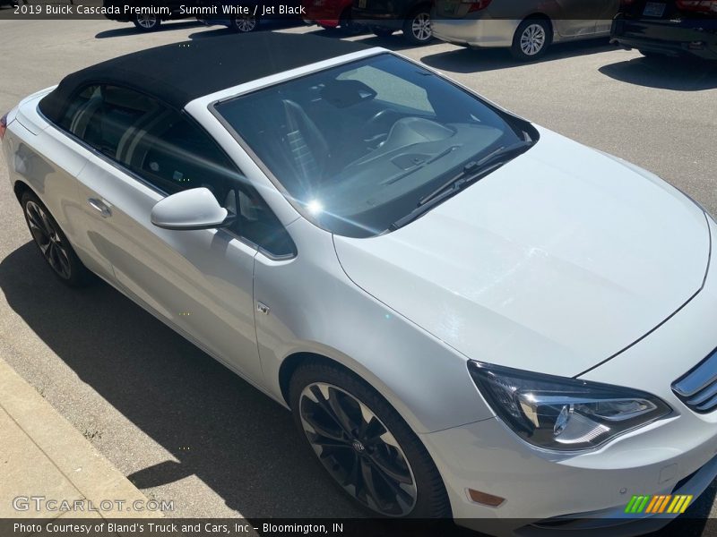 Summit White / Jet Black 2019 Buick Cascada Premium