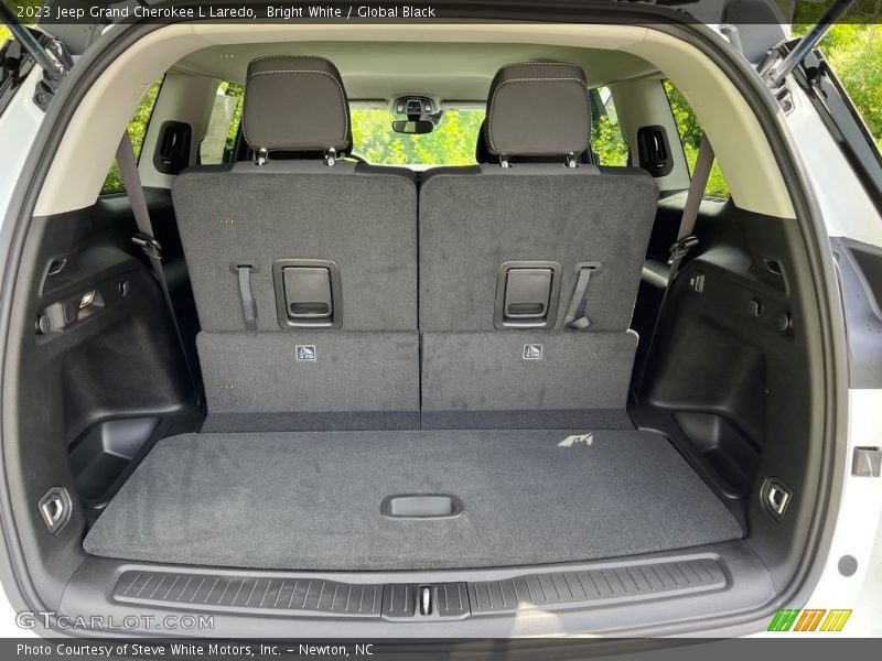  2023 Grand Cherokee L Laredo Trunk