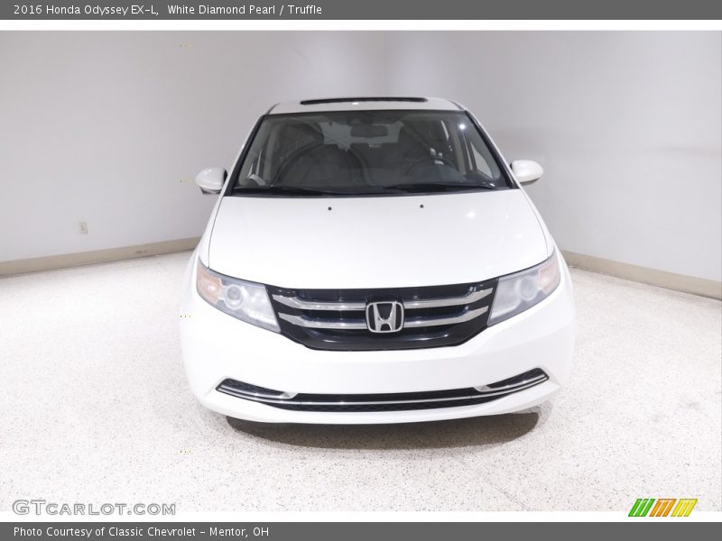 White Diamond Pearl / Truffle 2016 Honda Odyssey EX-L