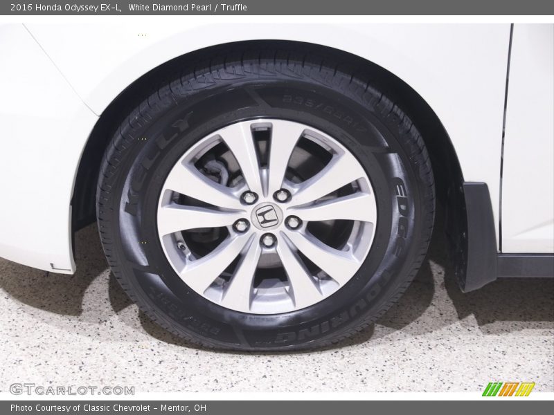White Diamond Pearl / Truffle 2016 Honda Odyssey EX-L