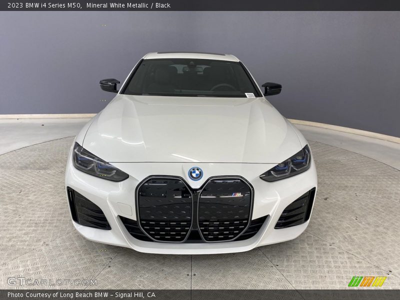 Mineral White Metallic / Black 2023 BMW i4 Series M50
