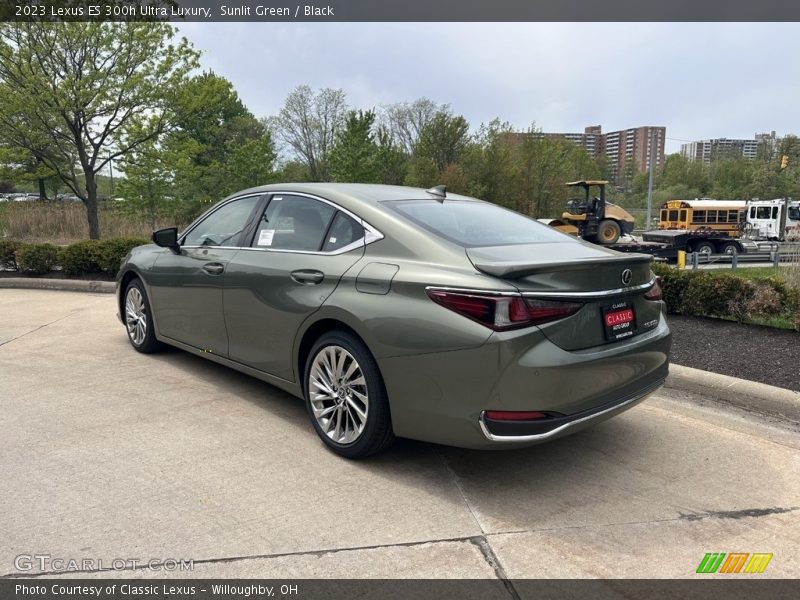 Sunlit Green / Black 2023 Lexus ES 300h Ultra Luxury