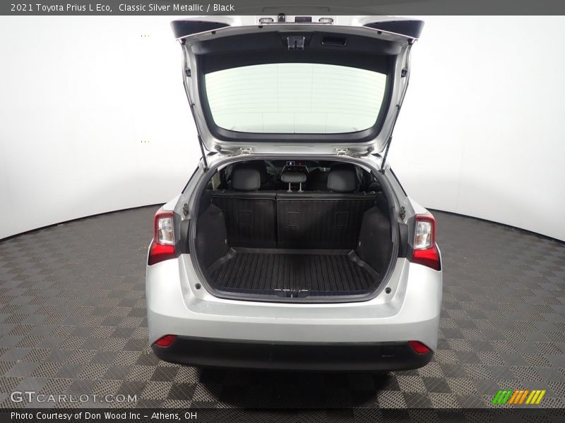  2021 Prius L Eco Trunk