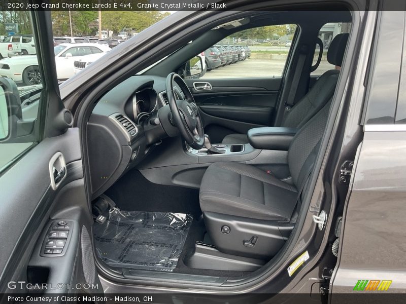 Front Seat of 2020 Grand Cherokee Laredo E 4x4