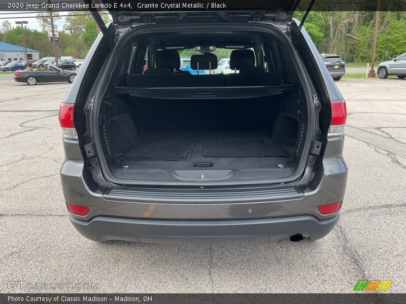  2020 Grand Cherokee Laredo E 4x4 Trunk