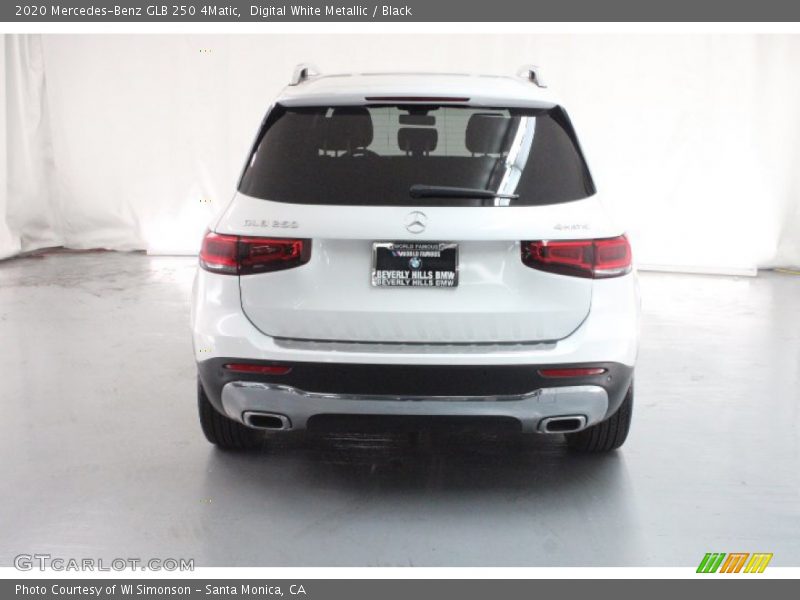 Digital White Metallic / Black 2020 Mercedes-Benz GLB 250 4Matic
