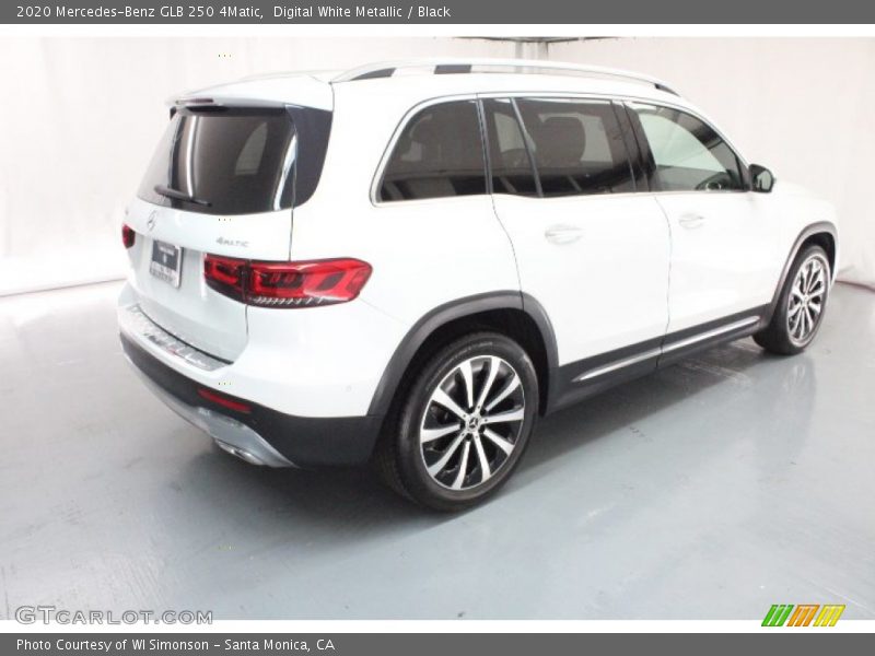 Digital White Metallic / Black 2020 Mercedes-Benz GLB 250 4Matic