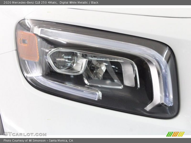 Digital White Metallic / Black 2020 Mercedes-Benz GLB 250 4Matic